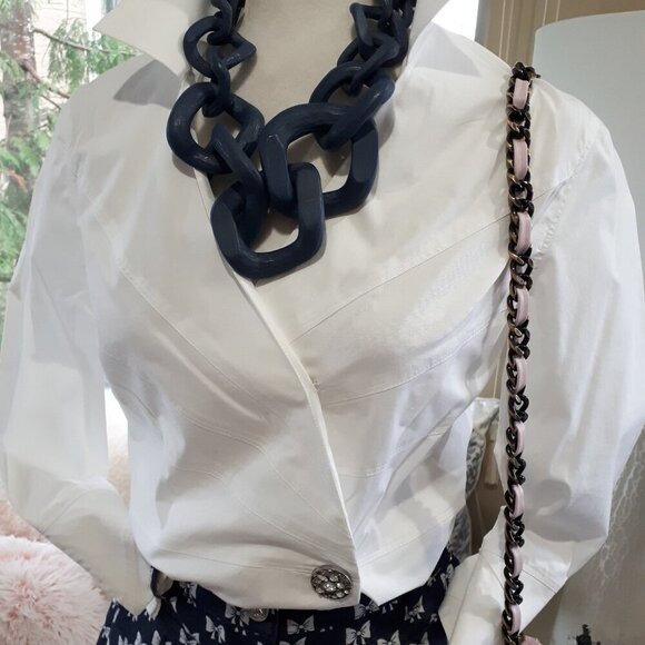 EUC DStudio white cotton blend blouse with statement button, 6 - Picture 5 of 13